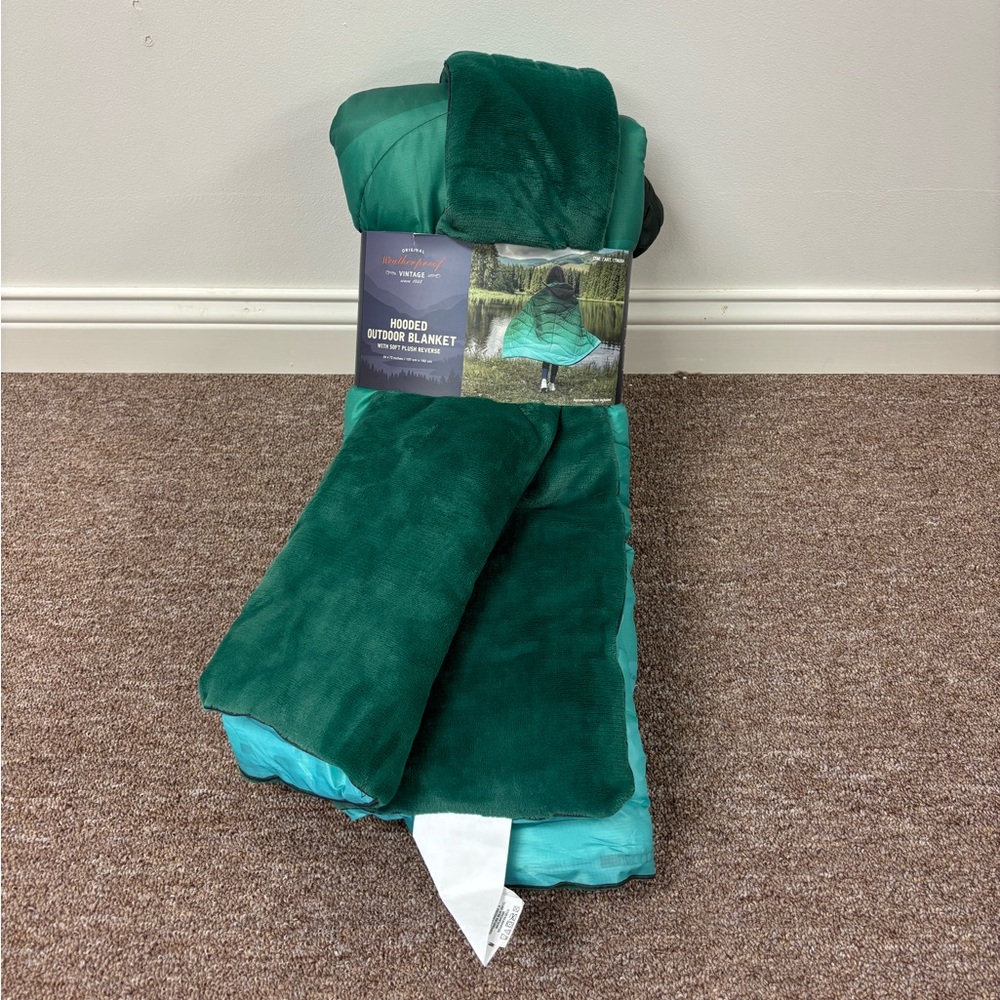 Weatherproof Hooded Outdoor Blanket